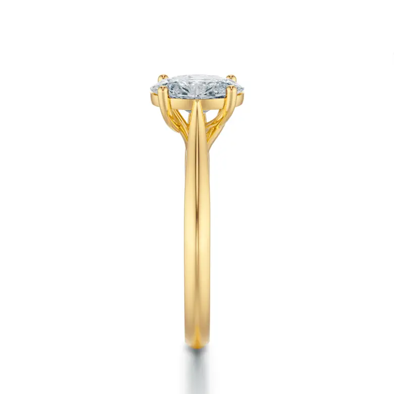 Pierścionek z owalnym diamentem 0.80 ct SBPZ_055